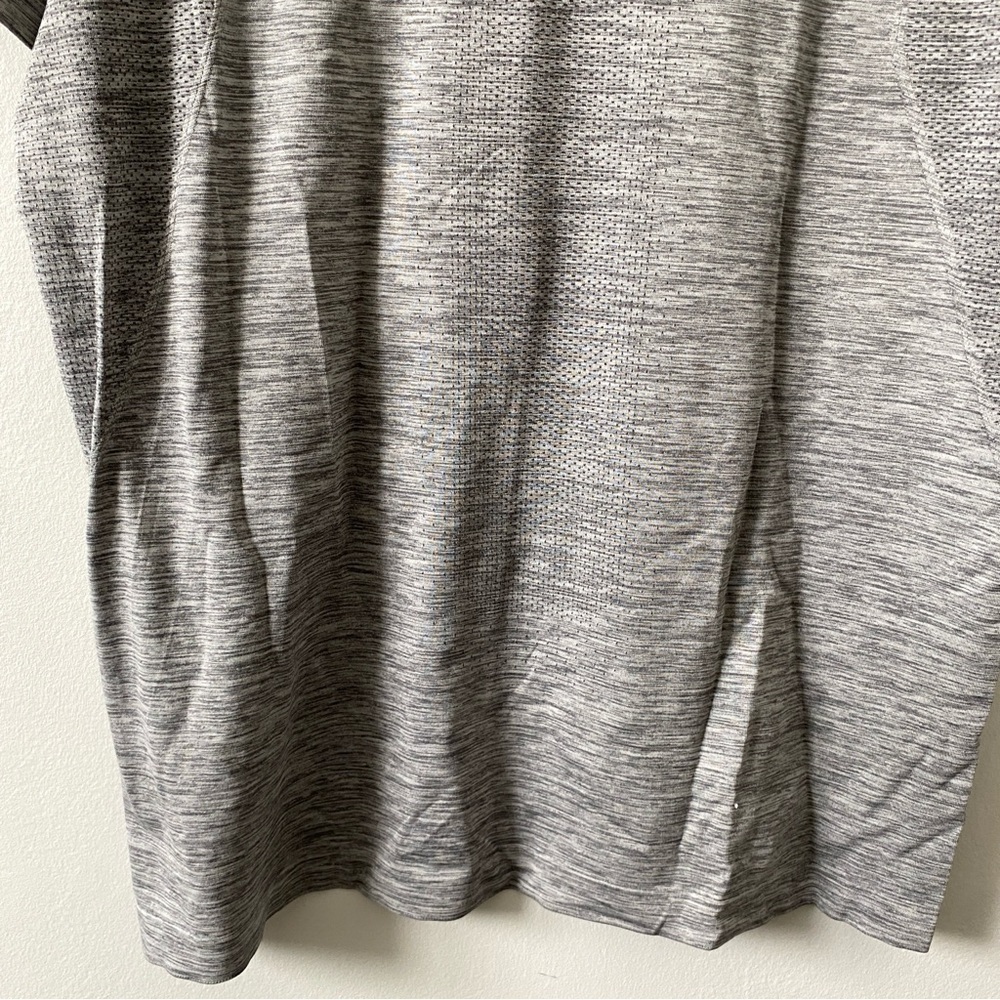 LULULEMON Men's Metal Vent Tech Short Sleeve Henley Slate White XL - Picture 7 of 11